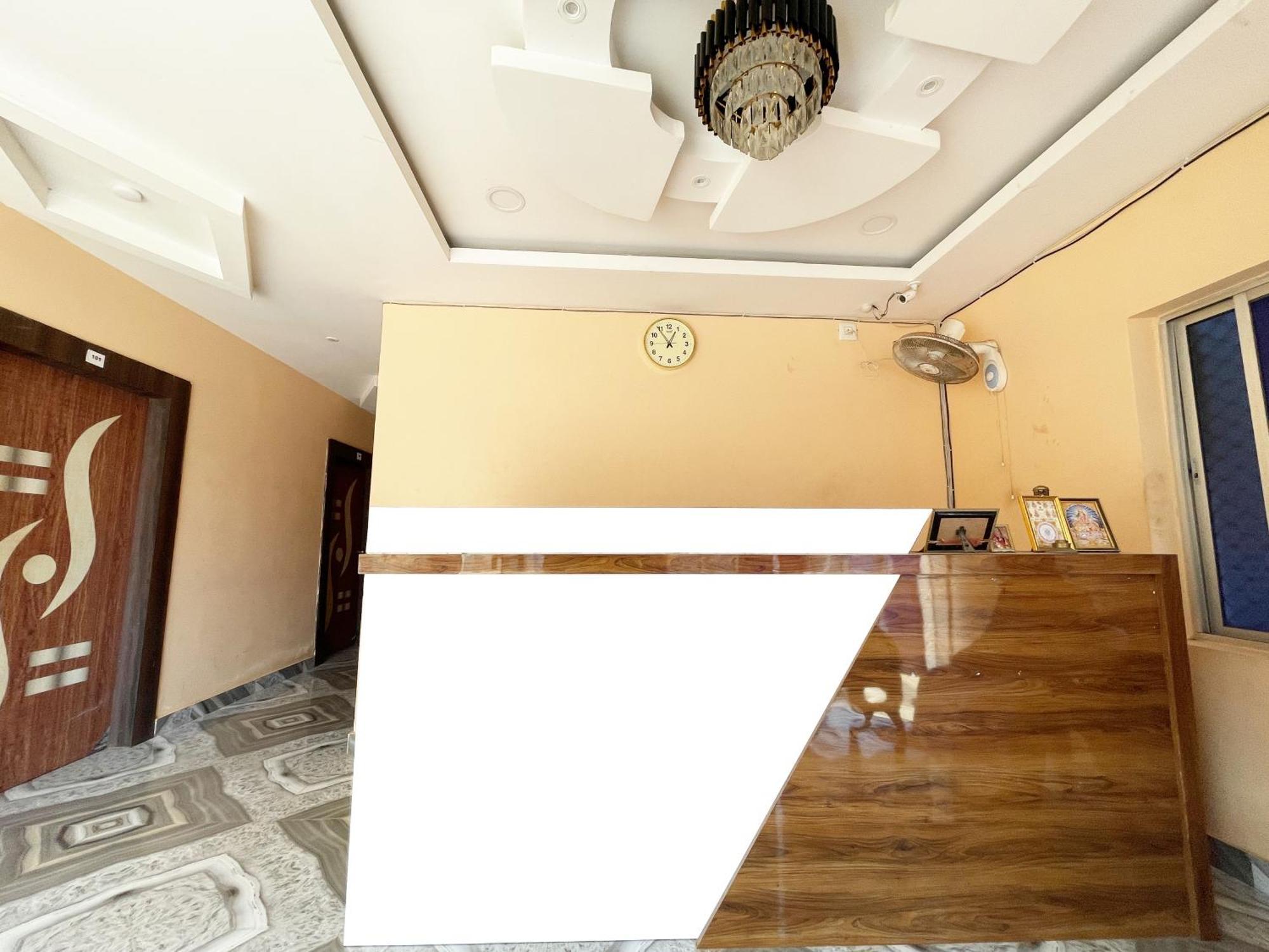 Raghunath Palace Hotel 2*
